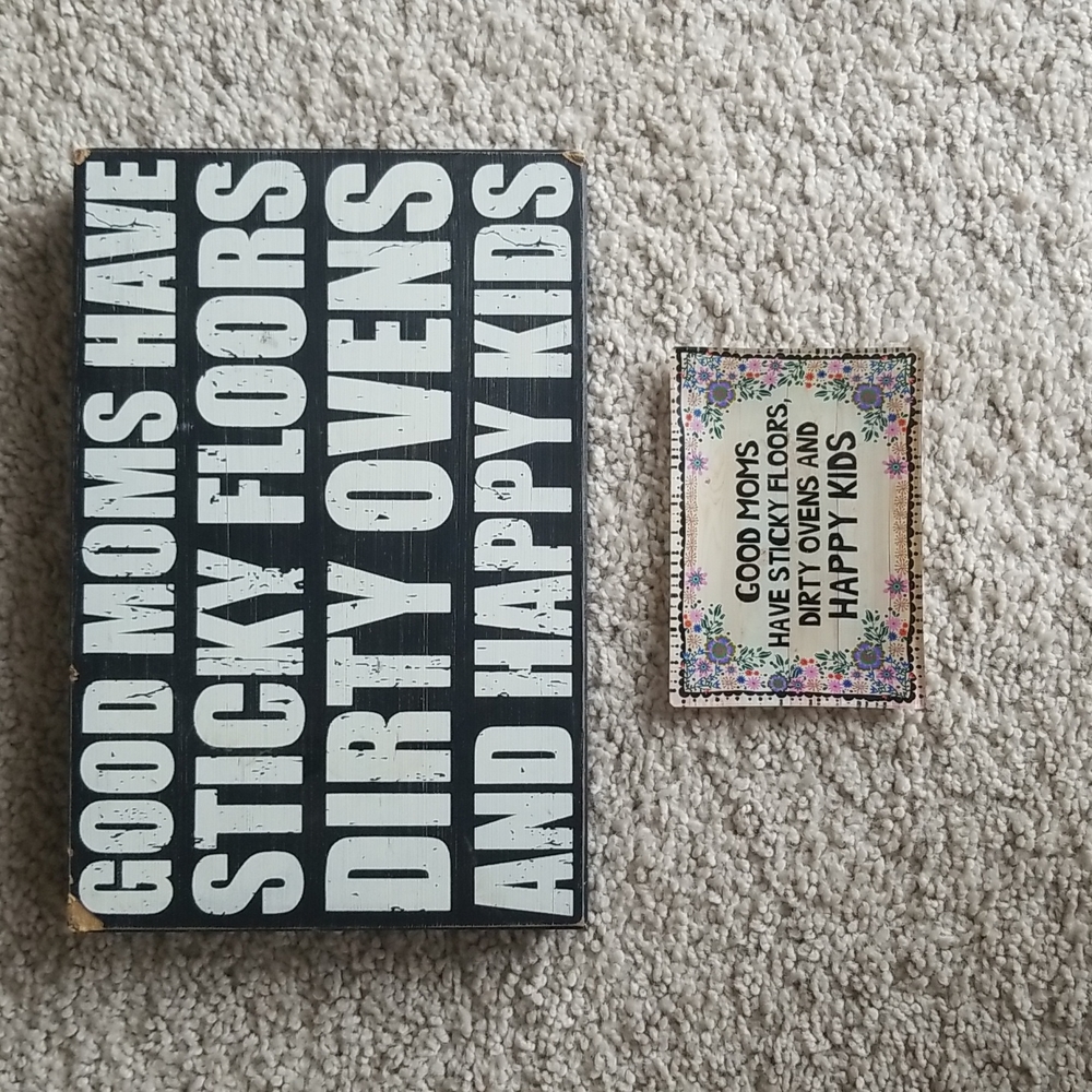 Good moms decor